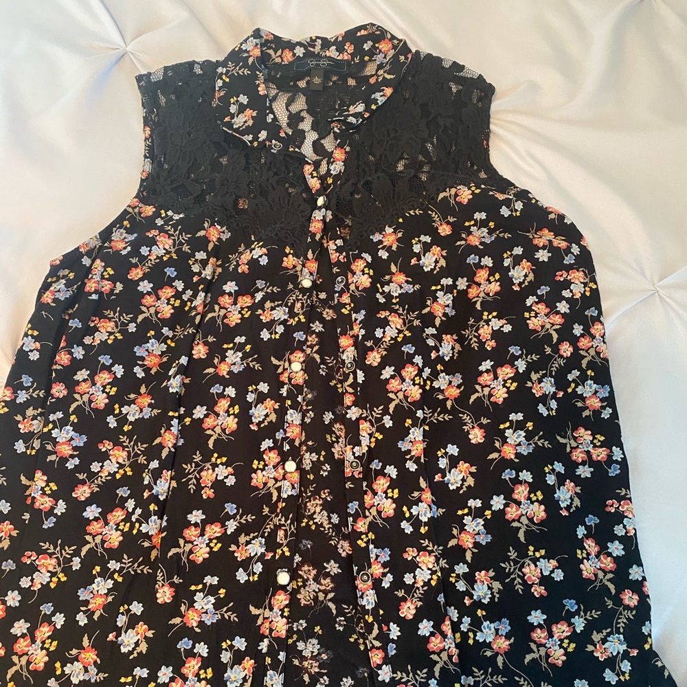 Floral top